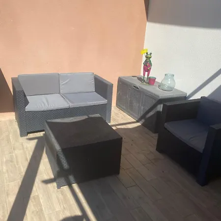 Au Coeur Du Village De Castanet *